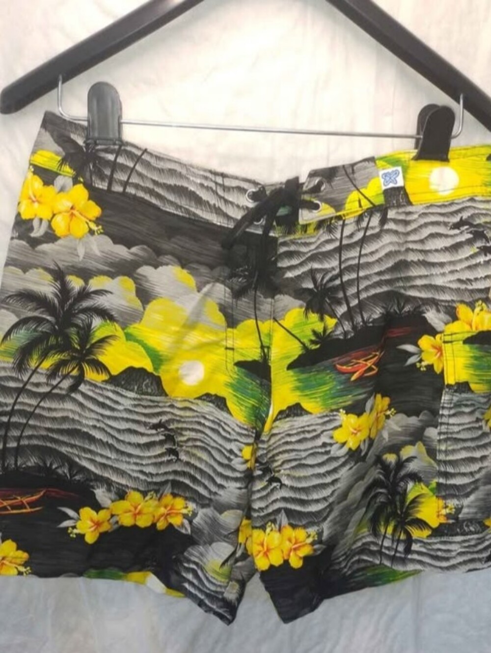 Xelos Xelosette Women's size 10 swim/board shorts NWT tropical palm tree